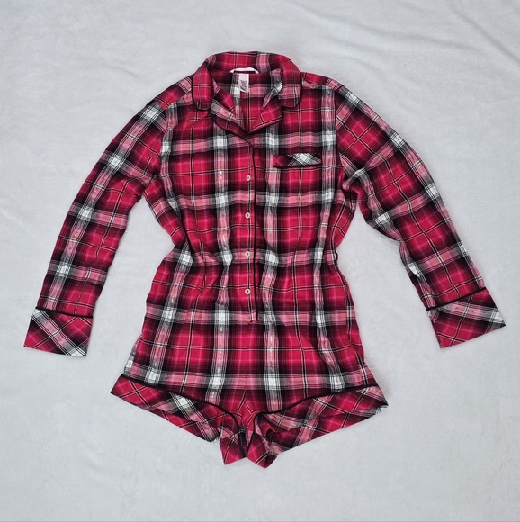 Victoria's Secret One Piece Pajama Cherry Flannel Plaid Romper L/S Size Small - Picture 1 of 5